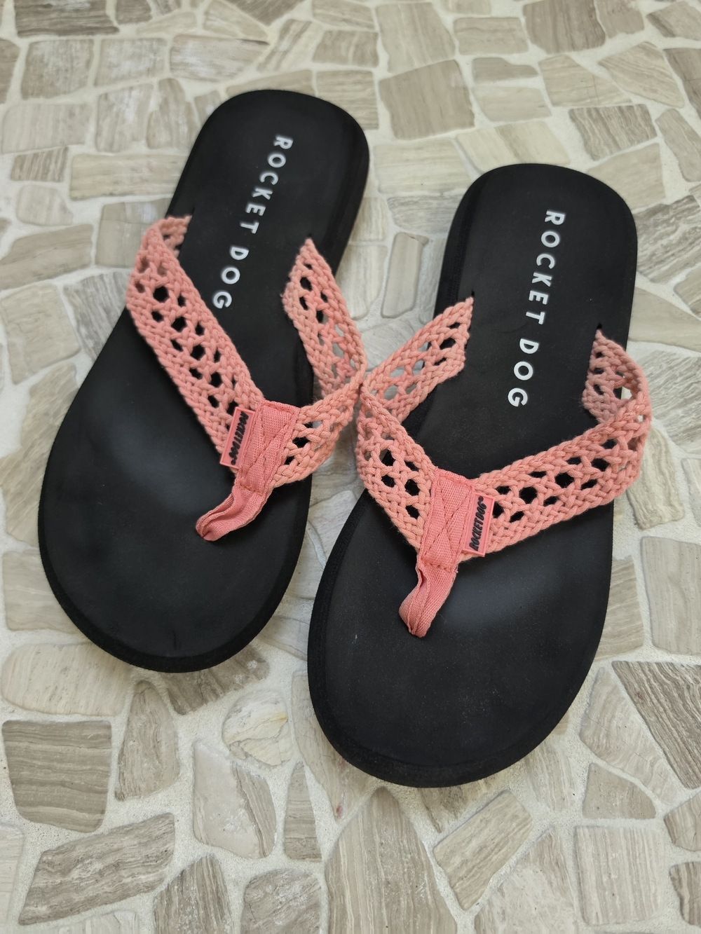 Rocket Dog Coral Crochet-Strap Black Footbed Sandals